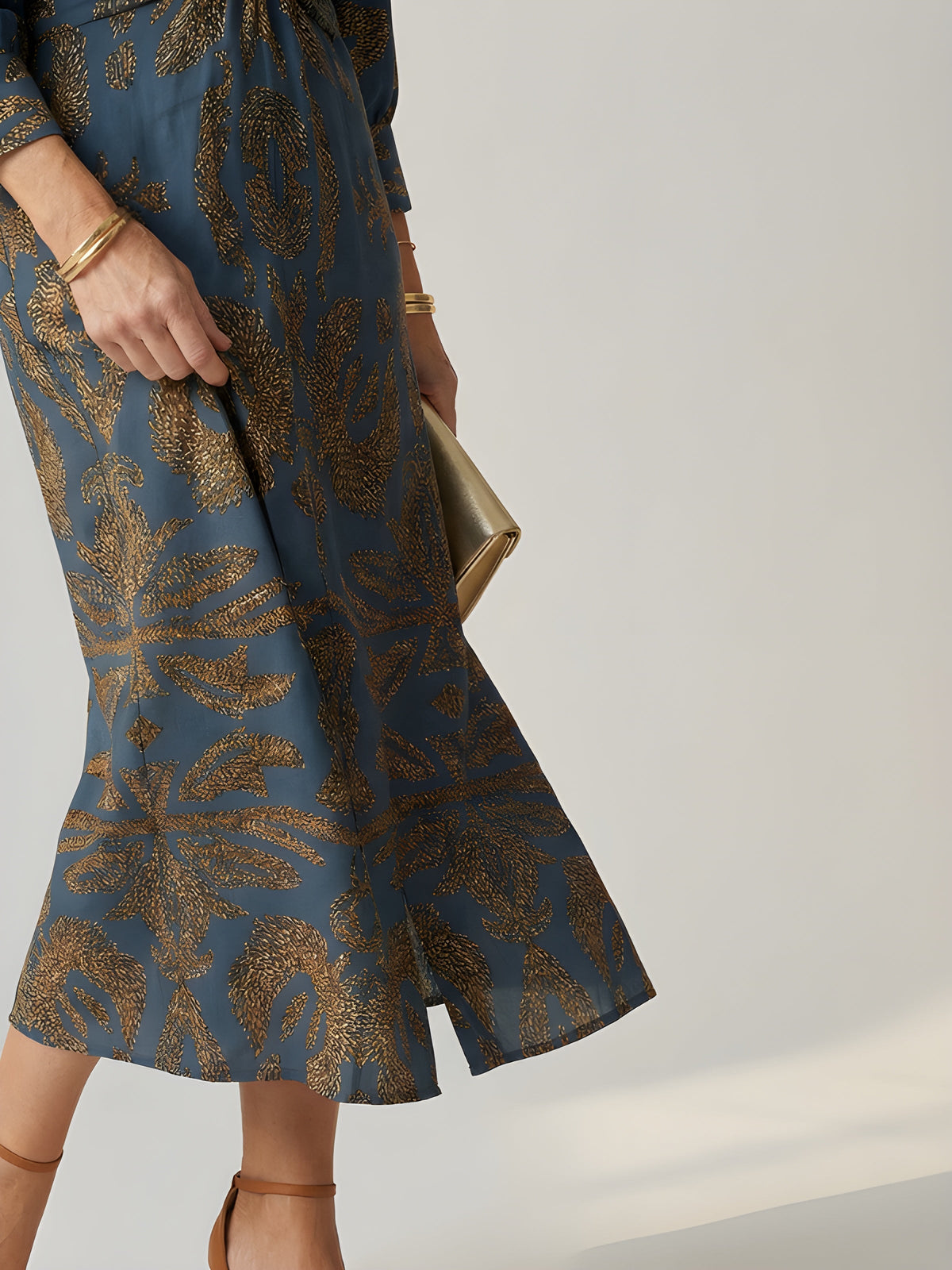 Alisson™ | Wrap V-Neck Midi Dress
