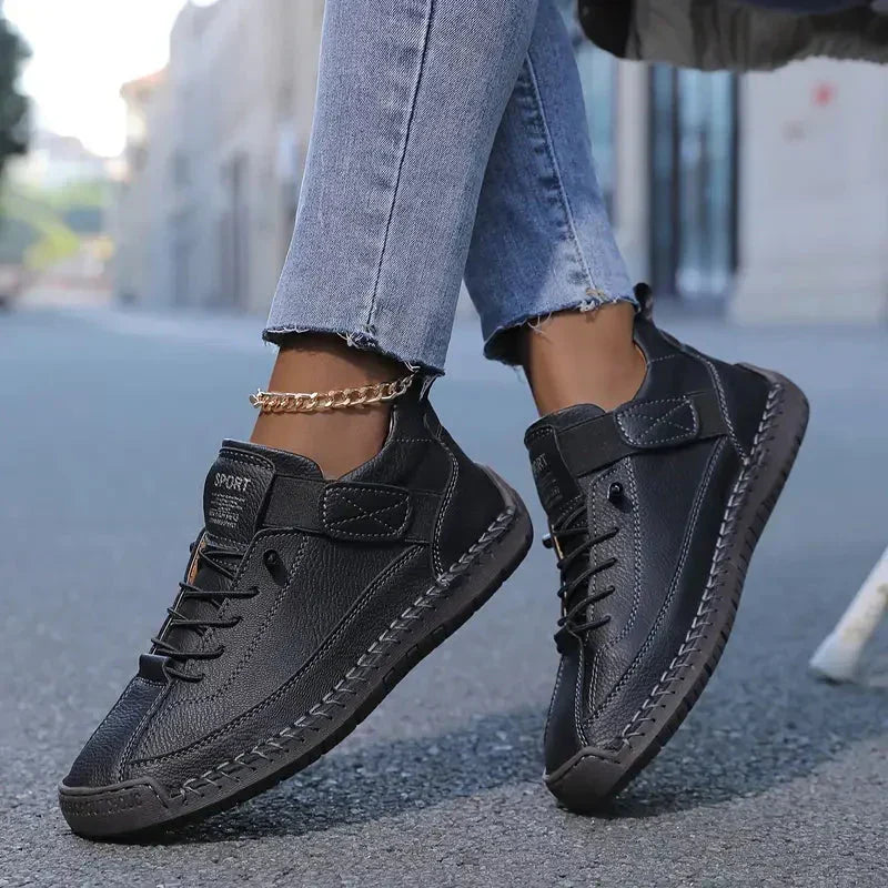 Clover™ | Lightweight Orthopaedic Sneakers — Final Edit