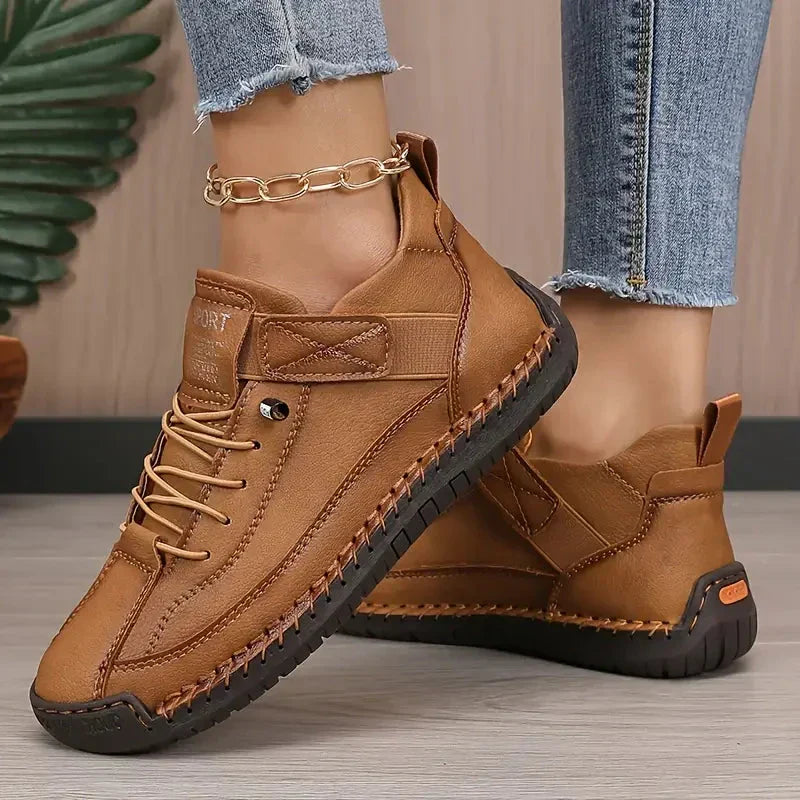 Clover™ | Lightweight Orthopaedic Sneakers — Final Edit
